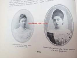 Aamu 1928 nr 5, sis. mm. seur. artikkelit; Äidin rakkaus - kirjoittanut Emil Cedercreutz, Kuningasvierailut Helsingissä - Tanska ja Norja, Keisarinna Marian eräs