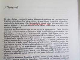 Maukasta maailmalta - Omassa erillisessä nimikko kirjakotelossa, katso kuvasta tarkemmin