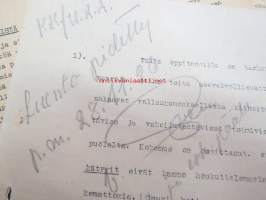 Erä korkeamman sotilaskoulutuksen harjoitustöitä ja luentoja yms.
