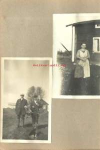 Metsästäjät ja emäntä   1920-luvulla  2 valokuvaa  albumin sivuilla - valokuva