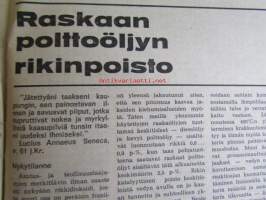 Koneviesti 1972 nr 15 -mm. Fiskarsin Agromat-aura KV:n testissä, Puimurit puntarissa, Näkymiä farmilta Englannista, JCB tehoa ja tuottavuutta kaivureitten