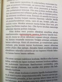 Ketunkivellä - Helvi Hämäläisen elämä 1907-1954
