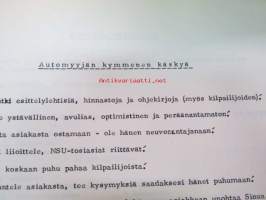 NSU / Helkama Oy:n maahantuomien autojen huoltotiedotuksia, myyntikurssi, varaosahinnasto yms. NSU-autojen maahantuontiin ja jälleenmyyntiin liittyvää, 4 cm nippu