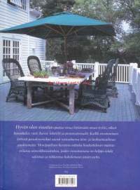 Hyvän olon sisustus, 1999. 1.p. Hyvän olon sisustus opastaa sinua löytämään oman tyylisi, oikeat huonekalut, värit, kuviot, tekstiilit ja pintamateriaalit.