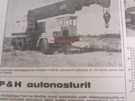 Koneviesti 1967 nr 24 -mm. Isäntäkoulutus ennakkohuolto ja leikkuupuimuri, Ennakohuoltoon tutustumassa, Agronomien maatilataloudellisilla neuvottelupäivillä