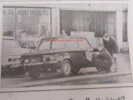 Koneviesti 1967 nr 24 -mm. Isäntäkoulutus ennakkohuolto ja leikkuupuimuri, Ennakohuoltoon tutustumassa, Agronomien maatilataloudellisilla neuvottelupäivillä
