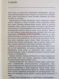 Ruokailemme kahdeksalla kielellä
