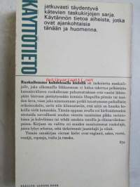 Ruokailemme kahdeksalla kielellä