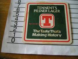 tennent&#039;s pilsner lager   lasinalunen