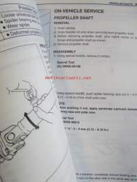 Suzuki SQ416 / SQ420 / SQ625 Service Manual Vol 1 of 2, Chassis/Electrical/Body - Korjauskäsikirja Alustan/Sähkön/Rungon, katso kuvista tarkemmin muut tiedot ja